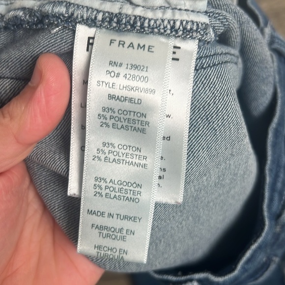 Women’s Frame Denim Jean Size 28 Le High Skinny Raw Hem Distressed dark wash - Picture 6 of 7